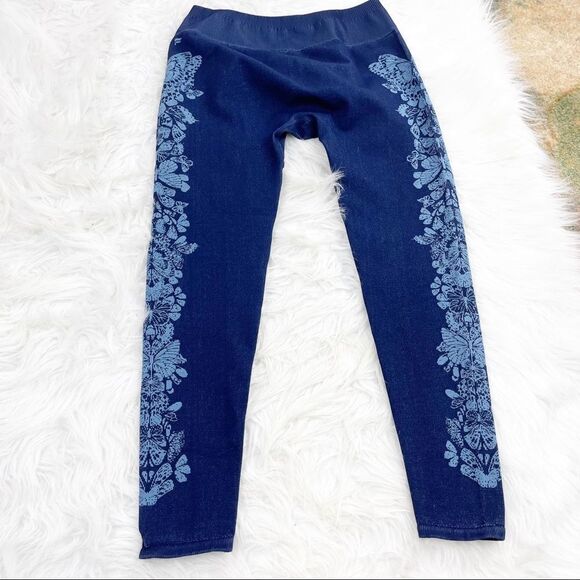 Fabletics Abyss Butterfly Seamless Midrise Leggings - Picture 6 of 7